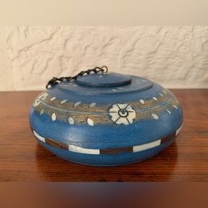 Decorative round opium box with lid